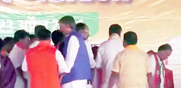 धमतरी पहुंचे प्रधानमंत्री नरेंद्र मोदी