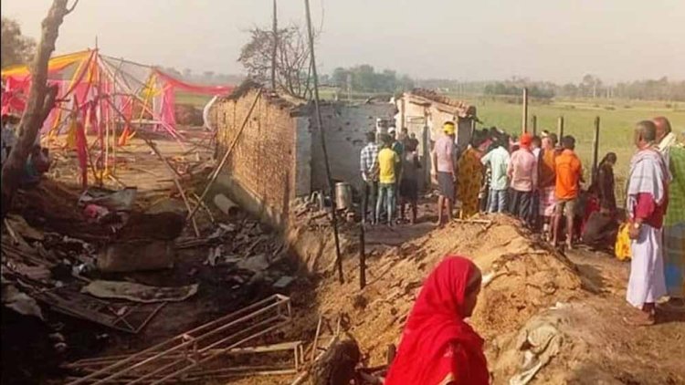 दरभंगा मेंआतिशबाजी से घर में लगी आग, सिलेंडर फटा, एक ही परिवार के 6 लोगों की मौत