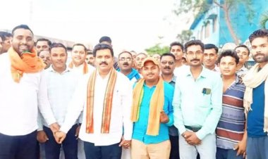 सरपंच के साथ गृहमंत्री विजय शर्मा ने की बैठक