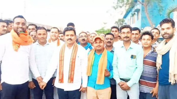 सरपंच के साथ गृहमंत्री विजय शर्मा ने की बैठक