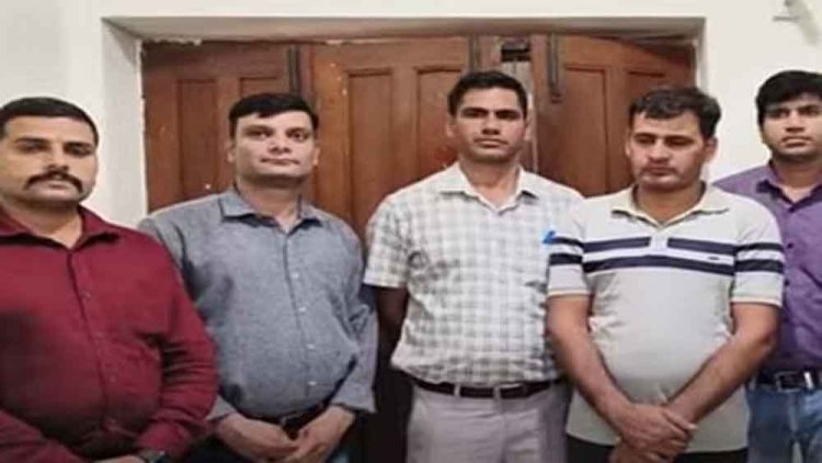 राजस्थान-उदयपुर में सिपाही रिश्वत लेते गिरफ्तार, शराब तस्करी में जब्त गाड़ी छुड़ाने के मांगे थे दस हजार रुपए
