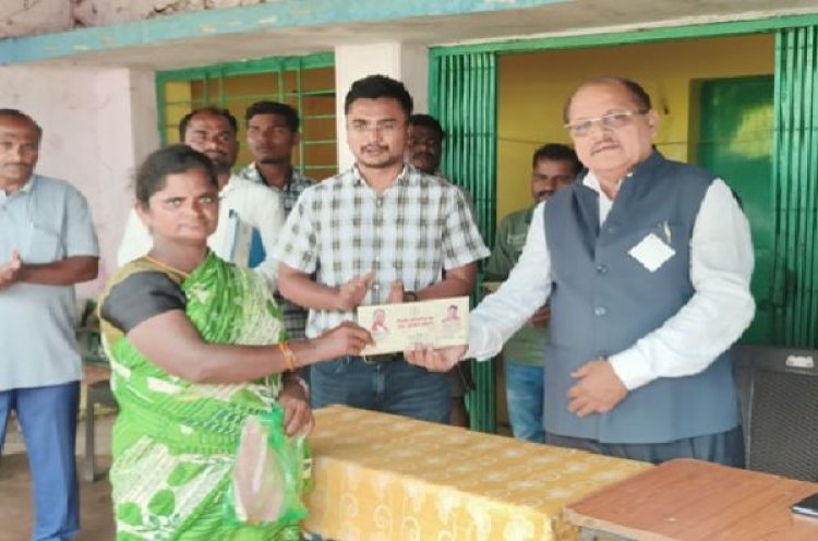 कलेक्टर अनुराग पाण्डेय ने भोपालपटनम ब्लॉक का किया सघन दौरा