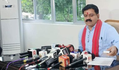 नक्सलियों से संबंध पर भूपेश बघेल के आरोपों पर डिप्टी सीएम विजय शर्मा का पलटवार, कहा- हम दस्तावेजी प्रमाण की बात कर रहे, आप अपने आरोप प्रमाणित करें