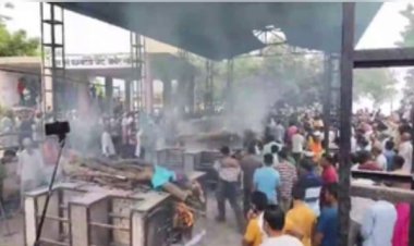 एक ही परिवार के आठ सदस्यों का हुआ अंतिम संस्कार, बाढ़ ने ली थी जान