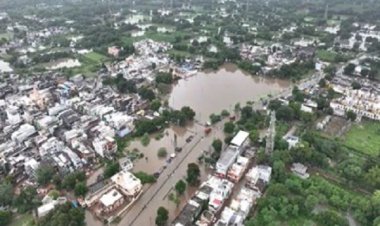 भारी बारिश से गुजरात में सैलाब, घरों में घुसा पानी, अंकलेश्वर - भरूच मार्ग पर 20 किमी जाम