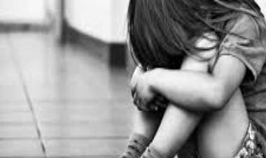 12 साल की लड़की ने दिखाई हिम्मत:छेड़छाड़ कर रहे व्यक्ति के हाथ पर काटा,भागकर सहेली के यहां पहुंची,रात को मां पहुंची तो बताई हरकत