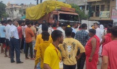 सागर में ट्रक ने युवक को मारी टक्कर, मौत:​​​​​​​खुरई रोड पर आईटीआई के पास हुआ हादसा, गुस्साए लोगों ने ट्रक के कांच फोड़े, जाम लगाया