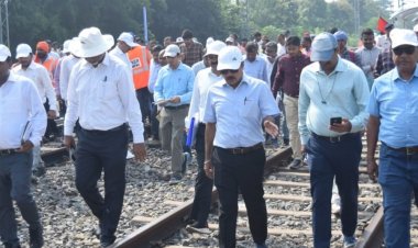 सतना-पन्ना रेल लाइन का ट्रायल:सतना-बरेठिया के बीच 110 किमी की रफ्तार से दौड़ी स्पेशल ट्रेन; सीआरएस ने किया निरीक्षण