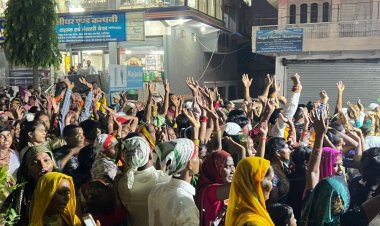 पन्ना में अंतरराष्ट्रीय शरद पूर्णिमा महोत्सव की धूम:श्री प्राणनाथ जी की शोभा यात्रा निकाली गई, देश विदेश से आए सुंदर साथ हुए शामिल