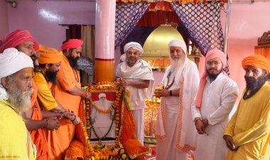 ब्रह्मलीन दुर्गादास की पंचम पुण्यतिथि:भोपाल के हनुमान मंदिर सिंधी कॉलोनी में पुष्पांजलि सभा व गुरु ग्रंथ साहिब का हुआ पाठ