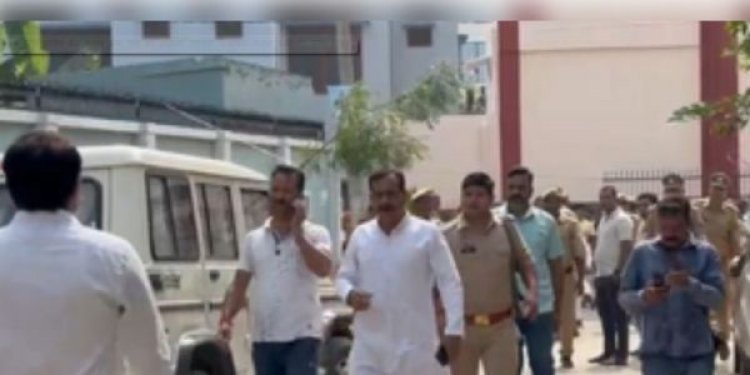 अर्बन कोऑपरेटिव बैंक चुनाव बना जंग का अखाड़ा, भाजपा विधायक योगेश वर्मा को मारा थप्पड़