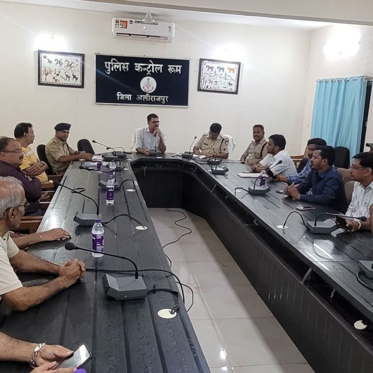 पुलिस और व्यापारियों का वन-वे प्लान:आलीराजपुर में धनतेरस और दीपावली की शाम से प्रतिबंधित रहेगा दो पहिया वाहन का प्रवेश