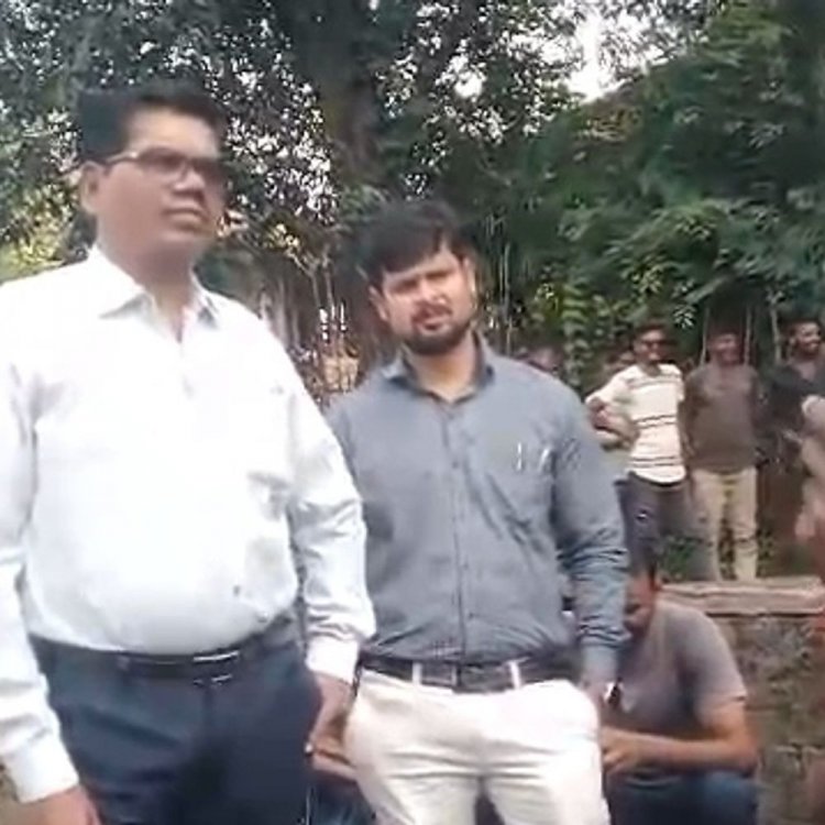 बसनिया बांध का सर्वे करने पहुंची टीम का भारी विरोध:एसडीएम सहित आला अधिकारी मौके पर पहुंचे, लंबी बातचीत के बाद भी नहीं बनी बात