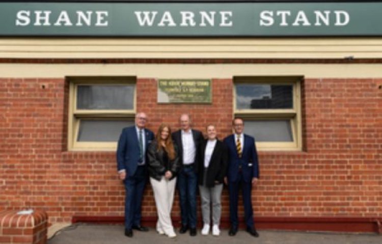 मेलबर्न के जंक्शन ओवल में शेन वॉर्न के नाम पर स्टैंड का अनावरण