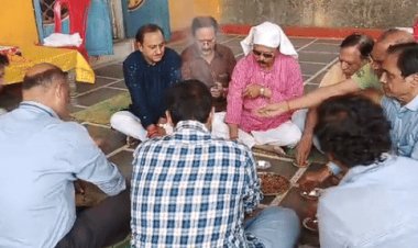 कायस्थम भोपाल ने धरनीधर मंदिर में किया चित्रगुप्त का पूजन:चित्रगुप्ताय नमोस्तुते स्तुति के साथ हवन और आरती