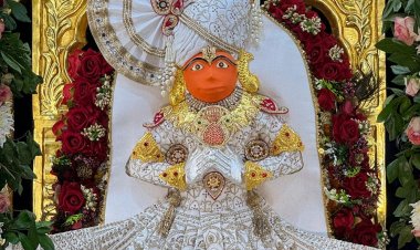 इंदौर में देवोत्थानी एकादशी पर विशेष शृंगार:श्रीराम भक्त हनुमान एवं अनादिकाल तपेश्वर महादेव मंदिर में विशेष आरती और प्रसाद वितरण हुआ