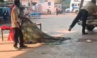 श्योपुर के दीनदयाल बस स्टैंड पर पड़ी मिली अज्ञात लाश:ठंड से ठिठुरकर मौत होने की आशंका; पीएम रिपोर्ट का इंतजार