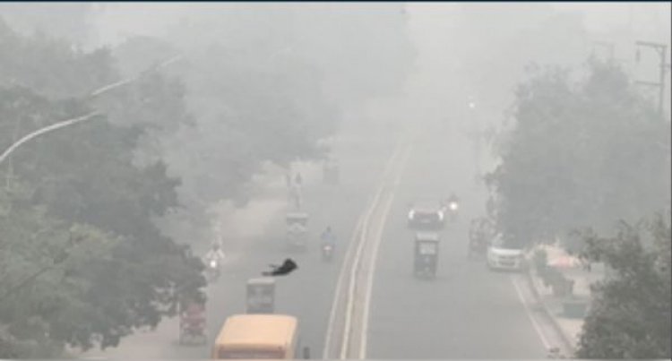 एनसीआर में छाई स्मॉग की चादर, पारे में आई गिरावट, दिल्ली में औसत एक्यूआई 349