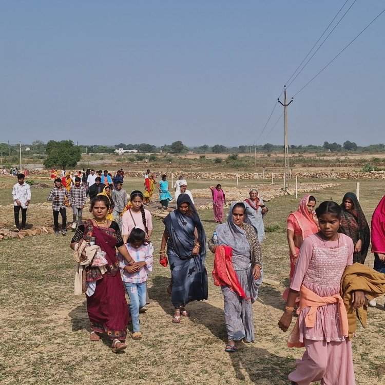पन्ना में पृथ्वी परिक्रमा में शामिल हुए हजारों श्रद्धालु:महामति श्री प्राणनाथ ने 400 साल पहले शुरू की थी अनूठी परंपरा