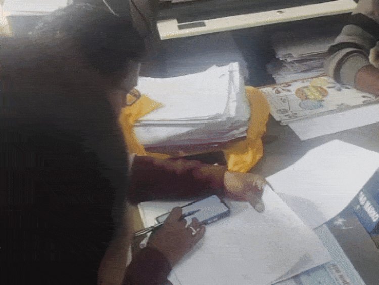 डिंडौरी में अफसर बोले-30 प्रतिशत शिकायतें फर्जी:सीएम हेल्पलाइन की शिकायतों को बंद कराने में अधिकारियों को आ रही दिक्कत