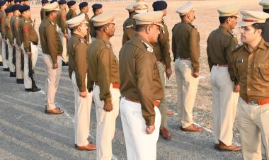 सीहोर पुलिस ग्राउंड में जनरल परेड का आयोजन:एसपी बोले- परेड से जवानों में एकता और अनुशासन की भावना को मिलती है मजबूती