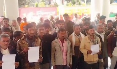 आगर मालवा कलेक्ट्रेट और एसपी कार्यालय पहुंचे ग्रामीण:पानी की समस्या और समीपस्थ ग्राम के लोगों से विवाद की स्थिति उत्पन्न होने को लेकर सौंपा ज्ञापन