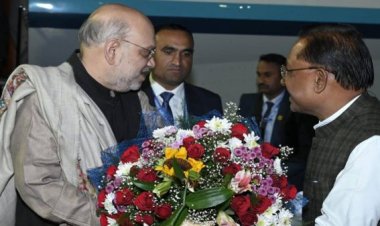 केंद्रीय गृह मंत्री अमित शाह पहुंचे रायपुर: CM साय ने किया स्वागत, रायपुर और बस्तर के कार्यक्रमों में होंगे शामिल..