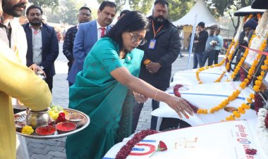 यूनियन बैंक ने महाकाल मंदिर को दान की 5 ई-कार्ट:30 लाख रुपए है कीमत, महाकाल मंदिर समिति के बेड़े में 32 पर पहुंची ई-कार्ट की संख्या