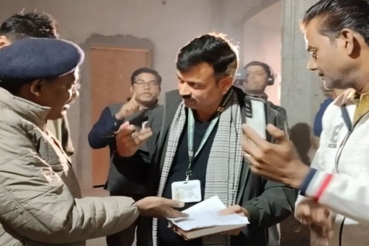 सपा सांसद बर्क के घर बिजली विभाग का पड़ा छापा तो पिता ने धमकाया, कहा ‘हमारी सरकार आएगी तो देख लेंगे…