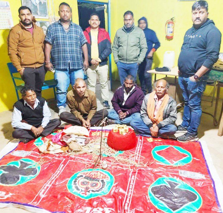 खडख़डिय़ा खेलते आरंग के 4 गिरफ्तार, 35 हजार जब्त