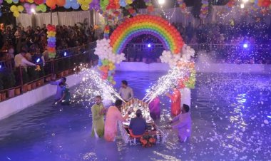 पट्टाभिषेक के साथ ब्रह्मोत्सव का शुभारंभ:पुष्कर्णी में किया प्रभु वेंकटेश ने नौका विहार, आज सजेगा फूल बंगला