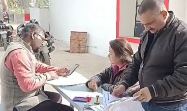 कटनी में जीएसटी टीम ने जब्त किए तीन ट्रक:दस्तावेजों की जांच जारी, कर चोरी की आशंका में की जा रही कार्रवाई