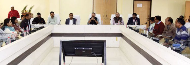 कलेक्टर ने अफसर-कर्मियों को दी नववर्ष की बधाई