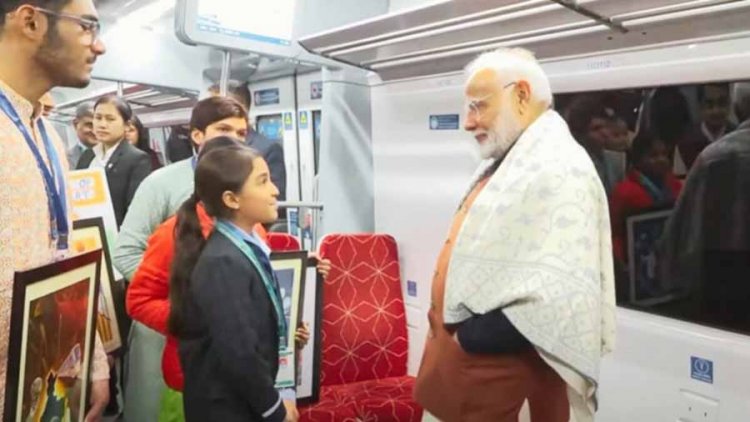 PM मोदी ने ‘नमो भारत ट्रेन’ को दिखाई हरी झंडी, रैपिड रेल में किया सफर