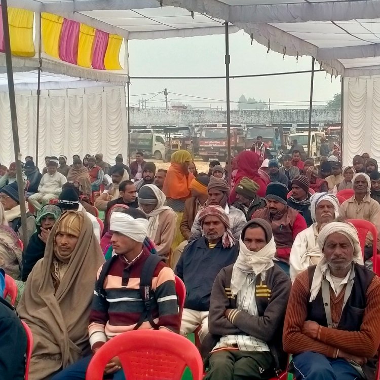 भिंड में स्वामित्व योजना शुरू:लोगों को मिला प्रॉपर्टी कार्ड; MLA बोले- ग्रामीणों को अपने घर का अधिकार मिला