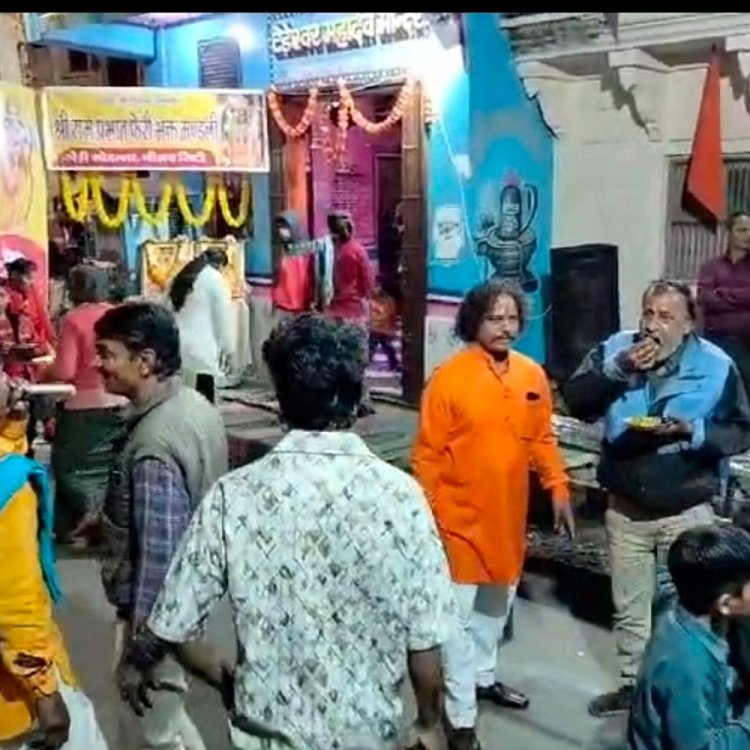 नीमच के टेढ़ेश्वर महादेव मंदिर में अन्नकूट महोत्सव:भक्त मंडली ने पूरी की एक वर्ष की प्रभात फेरी यात्रा, श्रद्धालुओं ने ग्रहण किया प्रसाद