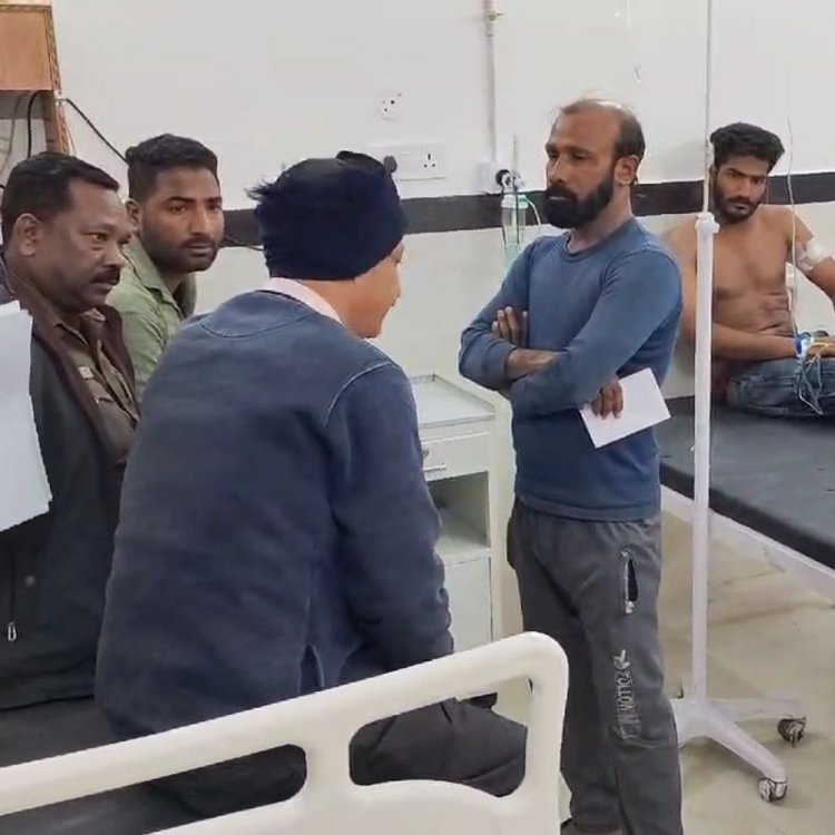 बेगमगंज क्रिकेट खेलने को लेकर झगड़ा:एक पक्ष ने कट्टे और तलवार से किया हमला, एक युवक को लगी गोली, जिला अस्पताल रेफर