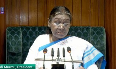 Budget Session 2025 Live: आठवें वेतन आयोग, महाकुंभ हादसा, 70+ बुजुर्गों को आयुष्मान, मिडिल क्लास, युवाओं और महिलाओं की बात जानें राष्ट्रपति द्रौपदी मुर्मू के अभिभाषण में और क्या रहा