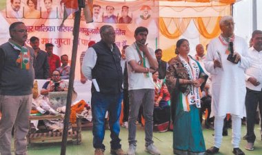 कांग्रेस अध्यक्ष-पार्षद प्रत्याशियों के पक्ष में पूर्व डिप्टी सीएम सिंहदेव ने किया प्रचार