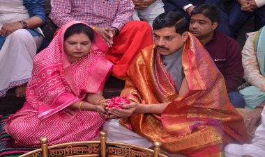 मुख्यमंत्री डॉ. यादव ने भगवान श्री अंगारेश्वर महादेव की सपत्निक पूजा-अर्चना