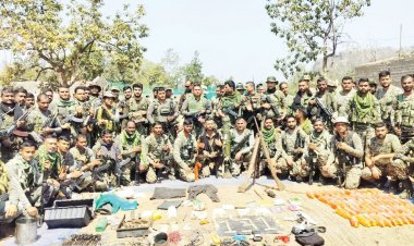 नक्सलियों के छिपाये देशी दूरबीन, विस्फोटक व अन्य सामान बरामद