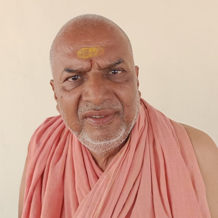 शंकराचार्य मठ इंदौर में प्रवचन:जिसके पास आपोबल, तपोबल और देवोबल होते हैं वे कभी विफल नहीं होते- डॉ. गिरीशानंदजी महाराज