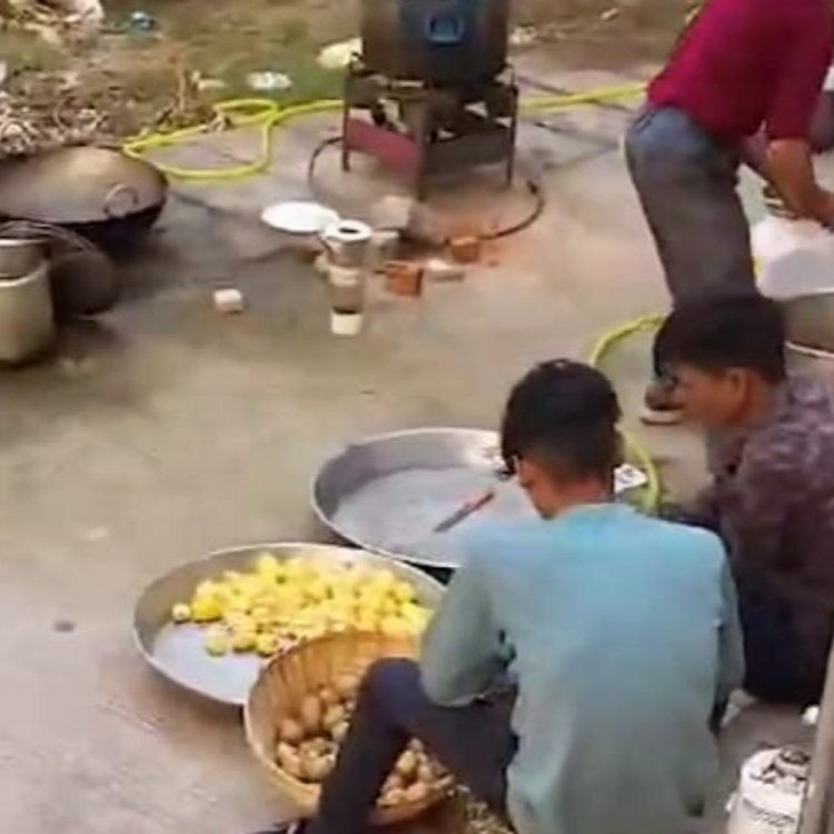 जबलपुर मेडिकल कॉलेज के डीन ने वेंडर पर लगाया फाइन:टॉयलेट के पानी से खाना बनाने के मामले में आयोजकों को नोटिस