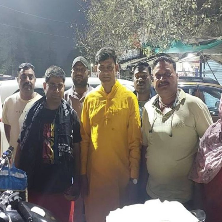 सफाई व्यवस्था देखने सुबह 5 बजे सड़कों में घूमें महापौर:हजारी पाइंट पहुंचकर चेक किया रजिस्टर, सफाई कर्मचारियों से की बातचीत