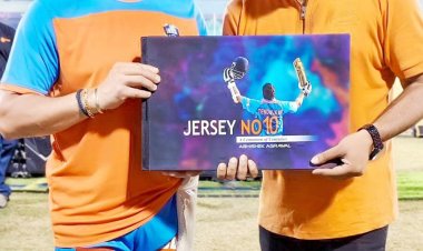 7 साल का इंतजार, सचिन तेंदुलकर से  मिले अभिषेक अग्रवाल