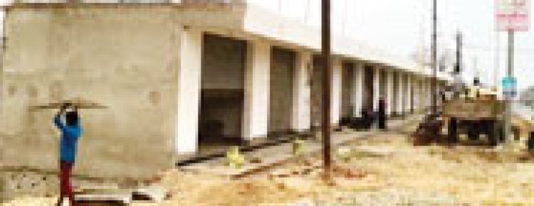 लखनपुर नपं में दुकानों की नीलामी का टेंडर निरस्त