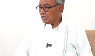 इंदौर में विजय शाह के बयान पर दिग्विजय सिंह बोले:जो फैसला बीजेपी को लेना चाहिए था वह अदालत ने ले लिया, बीजेपी बचाने में लगी