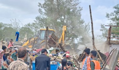 दूध तलाई क्षेत्र में पट्टे रद्द कर तोड़े 18 मकान:रसूखदारों का कब्जा कायम, नगर निगम की कार्रवाई पर कमिश्नर बोलीं- एरिया सिक्योर करेंगे