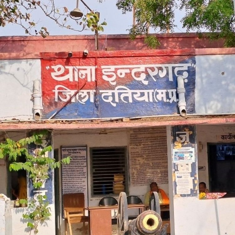 दतिया में ससुराल जाते समय नवविवाहिता का अपहरण:झांसी बस स्टैंड पर छोड़कर भागे आरोपी; एक साल पहले भी आरोपी ने किया था दुष्कर्म