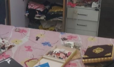 फाइनेंस कंपनी के घर से 5 अंगूठी, हार, मंगलसूत्र चोरी:ताला तोड़कर लाखों के जेवर ले गए चोर; बेटी का मुंडन कराने गया था परिवार